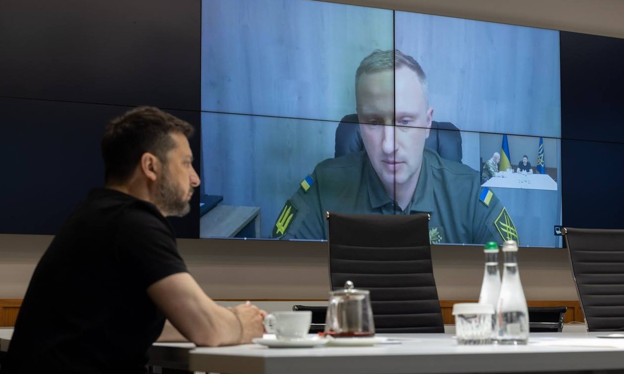 Зеленський з Палісою зібрали на нараду генералів, Сирського не було Зеленський з Палісою зібрали на нараду генералів, Сирського не було